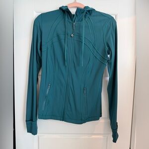 Lululemon Hooded Define Jacket NULU , EUC Size 8 Storm Teal color